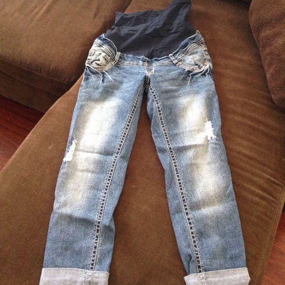 Cropped maternity jeans