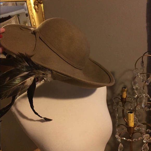 Vintage large tan hat
