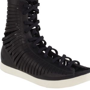 Nike gladiator sandals