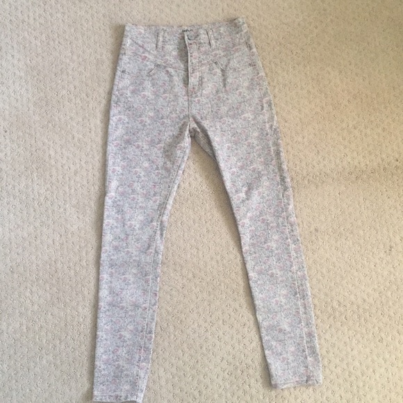 BDG UO High Rise Floral Jeans - Picture 1 of 4
