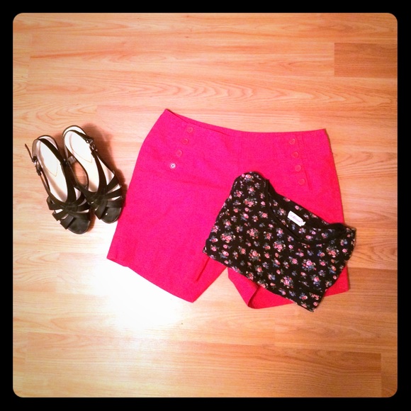 Gap red shorts