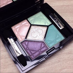 Dior eyeshadow pallete in "Dulcinée"