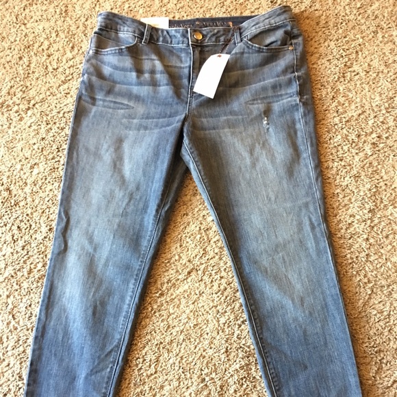 🚨PRICE DROP🚨 Simply Vera Vera Wang. New. Sz 14