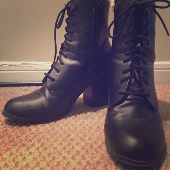 Combat boot heels