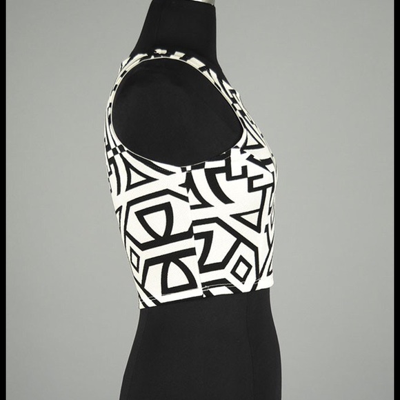 So So Cute Aztec Print Crop Top - Picture 2 of 4