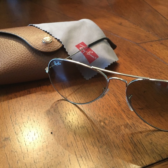 ✋🏼HOLD ✋🏼Ray Ban Silver Gradient Aviator RB3025 - Picture 2 of 3