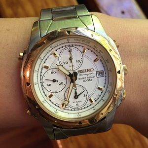Seiko Other - Seiko Stainless Steel Great Condition NeedsBattery