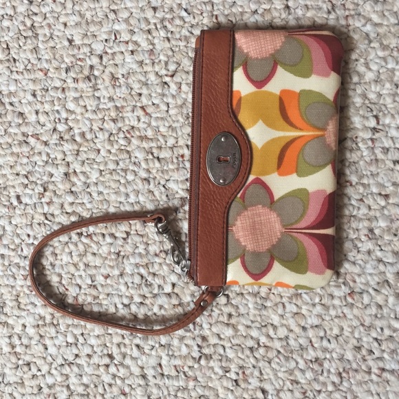 Fossil wallet wristlet