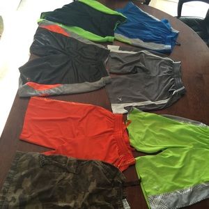 Boys 7 pairs of shorts. size 10-12