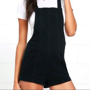 RVCA HOLD IT WASHED BLACK SHORT DENIM OVERALLS