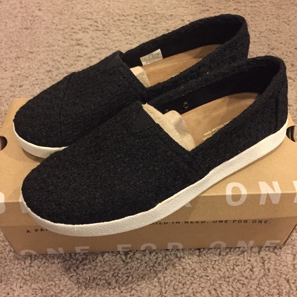 toms shoes avalon