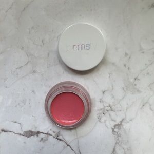 RMS lip to cheek in demure