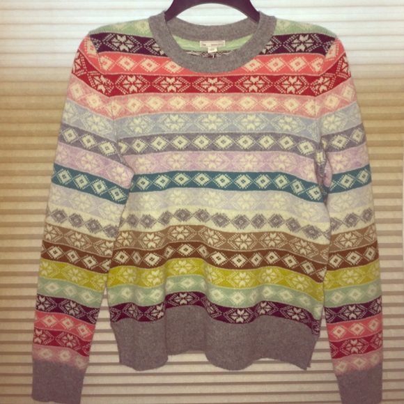A sweater never worn with tags still on!!