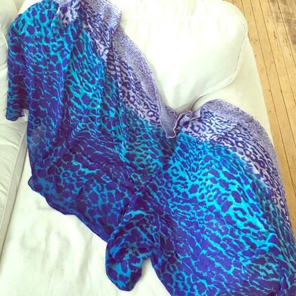 Leopard scarf