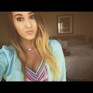 Meet your Posher, Madison