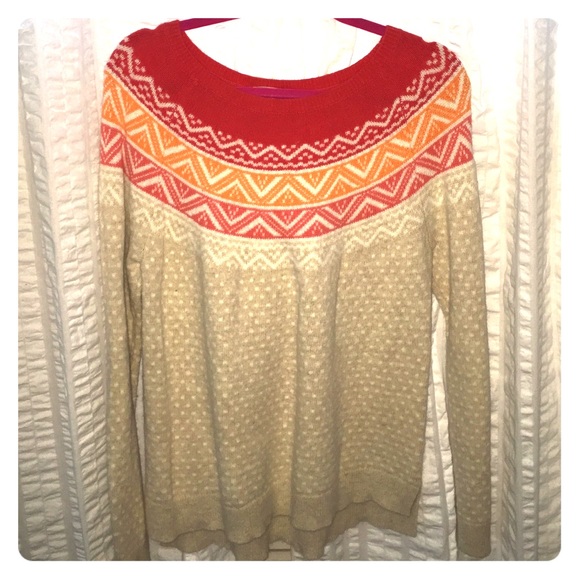 A long pattern sweater
