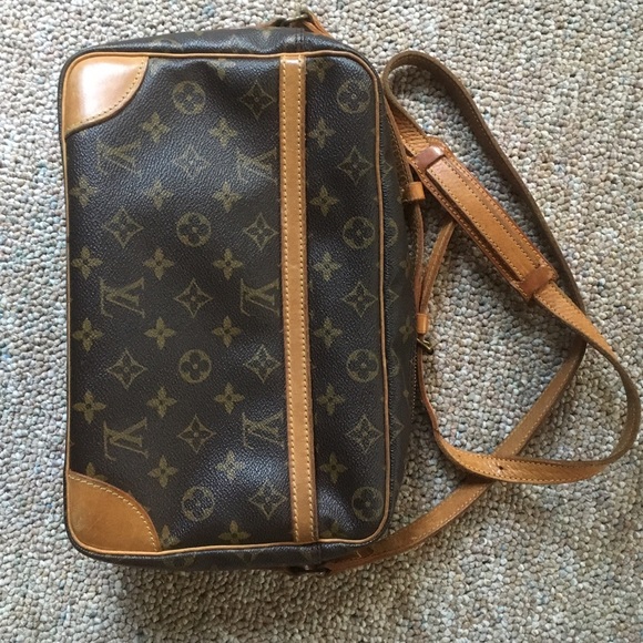 Authentic vintage Louis Vuitton trocadero!