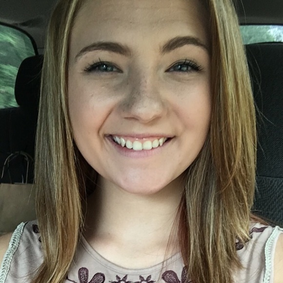 Meet your Posher, Cheyanne