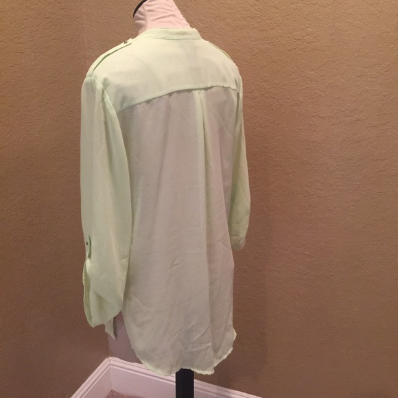 Sheer portofino like top in mint size L - Picture 2 of 3