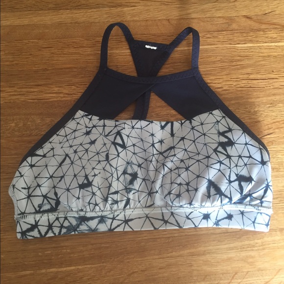 Lululemon Pedal Pace sports Bra size 4