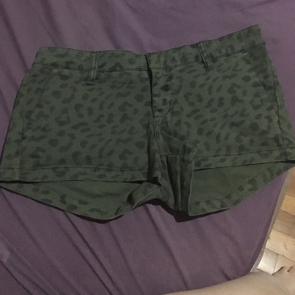 Hurley Pants - Hurley olive green with cheetah print shorts!
