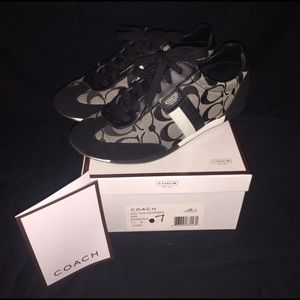 Coach JOSS sneakers 👟🕶 worn once!