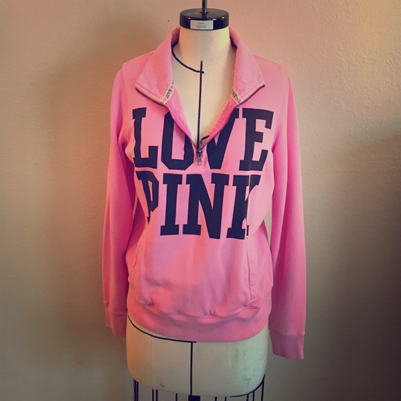 Pullover sweatshirt