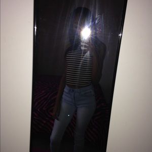 Meet your Posher, Taina