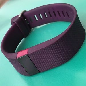 Fitbit Charge HR - Plum size LG