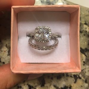 5CTW lab created wedding set