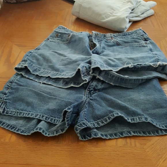 Shorts - Picture 1 of 2