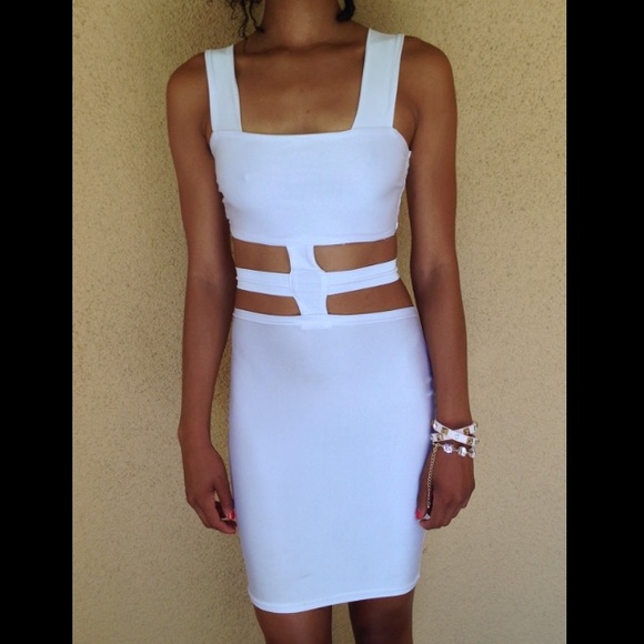 Little White Dress - Picture 3 of 4