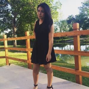 Meet your Posher, Dalia