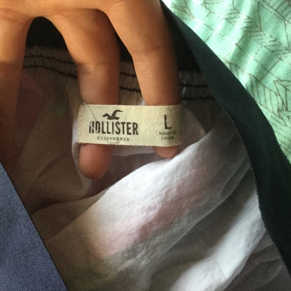 Hollister skirt - Picture 2 of 2