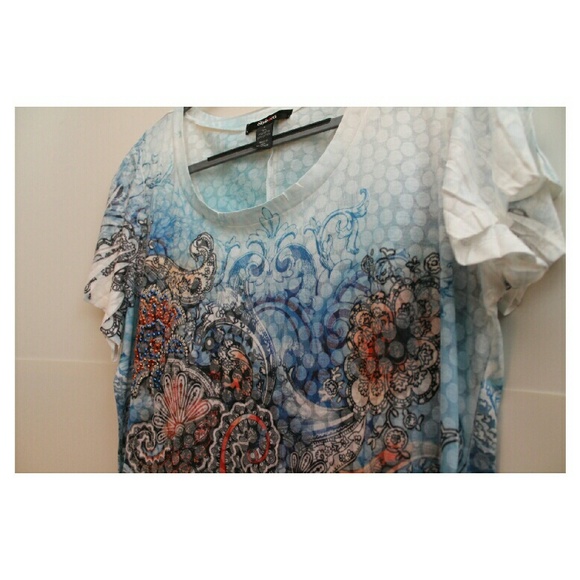 Style & Co thin airy tshirt studded - Picture 2 of 3