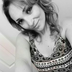 Meet your Posher, Mrlanie