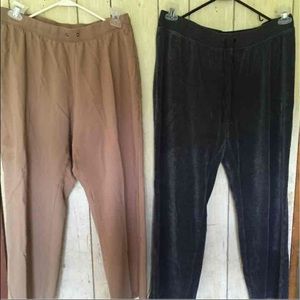 2 PAIR WOMENS SWEATS PANTS