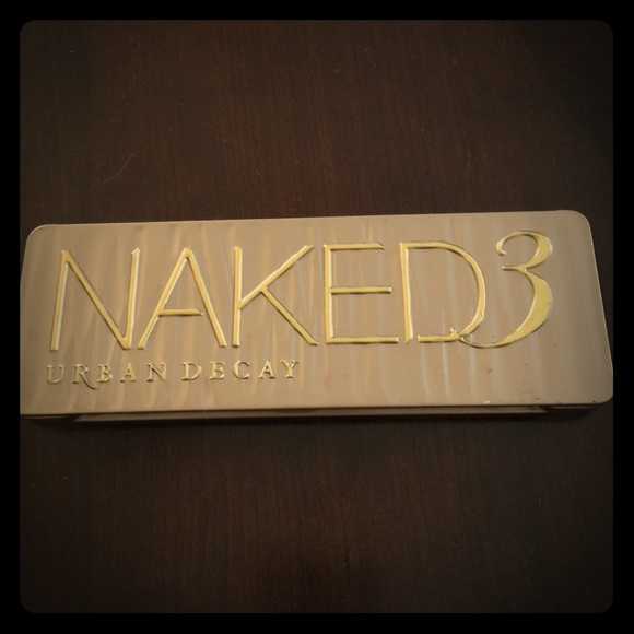 URBAN DECAY NAKED 3