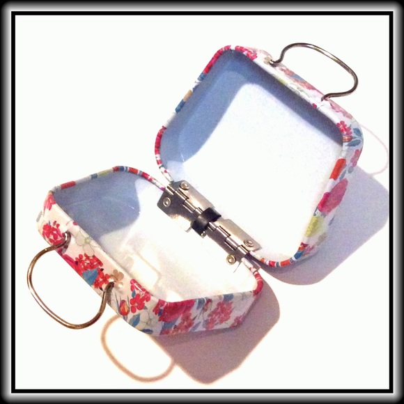 'BOOKBAG' TIN - Picture 2 of 6