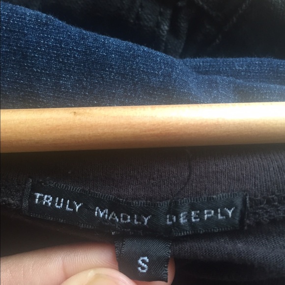 UO Truly Madly Deeply Tee - Picture 3 of 3