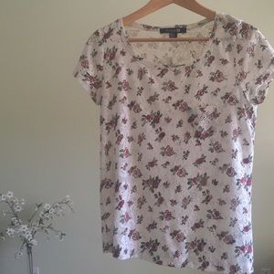 Crochet rose pattern top