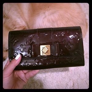 Louis Vuitton Sarah Noeud wallet