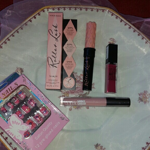 Benefit Roller Lash, Ulta & Maybelline Lippies - Picture 3 of 3