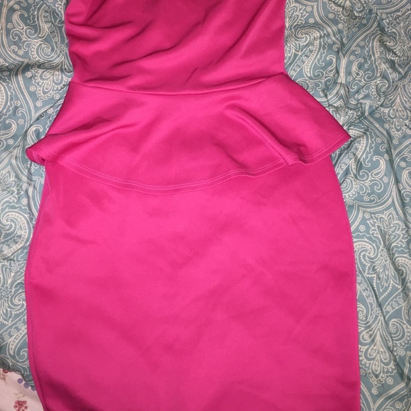 HEART CROSS BACK RUFFEL DRESS - Picture 2 of 3