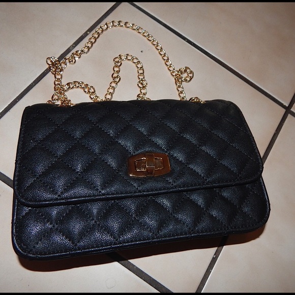 Express medium sized quilted bag. - Picture 1 of 4
