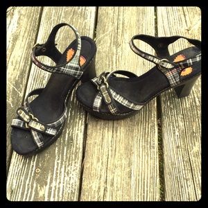 Rocket dog plaid heels/ Size: 9