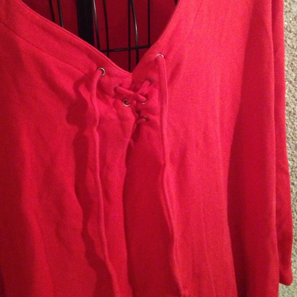 Red top - Picture 2 of 2