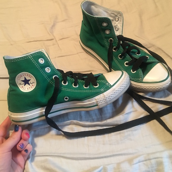 Green converse all stars size 6