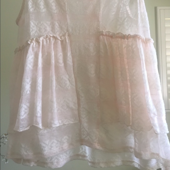 Pink and white lace flowy top - Picture 3 of 4