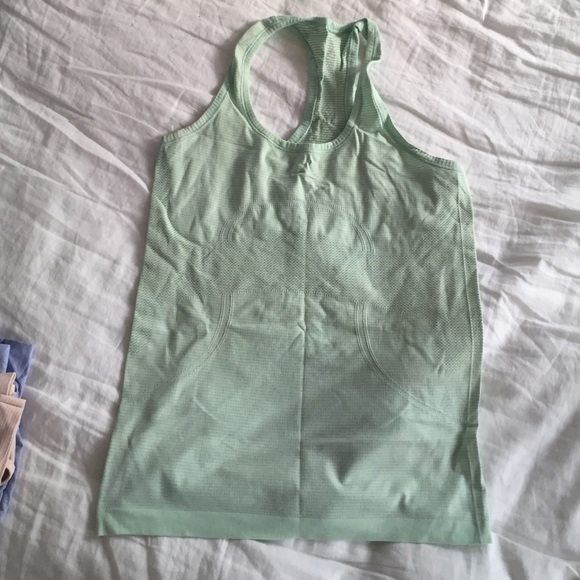 Lulu lemon swiftly tech tank